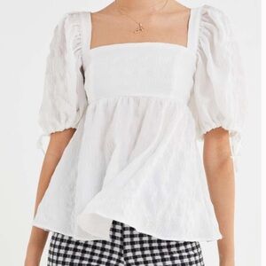 UO White Puff Sleeve Top
